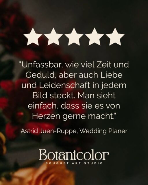 Danke für deine herzlichen Worte, liebe Astrid @ajr_weddingarchitect_tirol !
Im Mai diesen Jahres durfte ich den Brautstrauß des von Astrid geplanten Hochzeits-Fotoshootings pressen und ganz nach meinen Vorstellungen in ein Kunstwerk verwandeln. So eine Gelegenheit nütze ich gerne, um ganz neue Stile und Motive auszuprobieren. Danke für diese Möglichkeit, liebe Astrid!
Planung und Organisation: @ajr_weddingarchitect_tirol
Location: @museumrestaurantcafe
Foto: @bergstadt.momente
Film: @inn.frame
Floristik: @blumen.florista
Freie Rednerin: @rednerin_valentina_w Torte und sweet table: @kathis_backwerk Papeterie: @soulmate_design_studio
Brautkleid: @bellissimabraut
Brautschmuckund Eheringe: @goldschmiederei
Hairstyling: @hairgrichtat_by_melli
Make-up: @_atelier.wille
Musik: @acousticchocolate
Gastgeschenke: @wildwuchs_tirol
Brautstraußkonservierung: @studio.botanicolor
Brautpaar: @jessica.daxboeck @ry_ge619
#hochzeit #brautstrauß #brautstraußfürdieewigkeit #brautstraußkonservierung #kunstwerk #austria