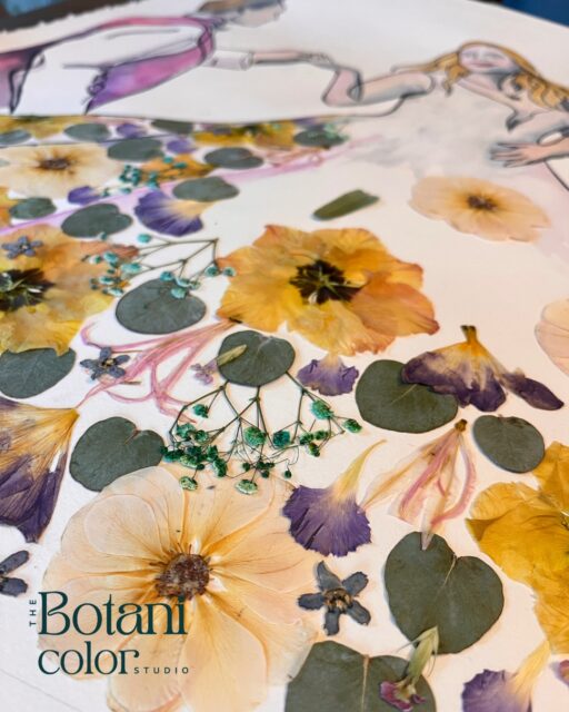 L & Ds Brautstrauß-Kunstwerk ♥
Das Brautpaar hatte eine klare Vision: Der erste Tanz des Brautpaares sollte festgehalten werden und die Blumen des Brautstraußes in das Kleid "eingearbeitet" werden. Dieser Bitte bin ich gerne nachgekommen - die Illustration des Brautpaares haben wir bewusst abstrakt gehalten.
Heiratet ihr auch 2026? Dann bucht jetzt euer ganz persönliches Kunstwerk aus den konservierten Blumen eueres Brautstraußes! www.botanicolor.at
#brautstraußkonservierung #brautstraußidee #hochzeit2026 #brautstraußfürdieewigkeit #hochzeitsplanung #hochzeit